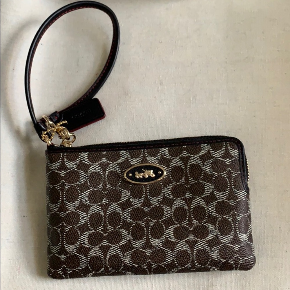 Trendy Coach Wristlet